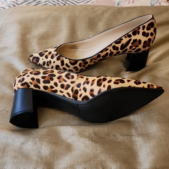 Marc Fisher Leopard Print, 2.5" Heels. NWOT. Sz 9. Beige Multi. - Picture 4 of 6